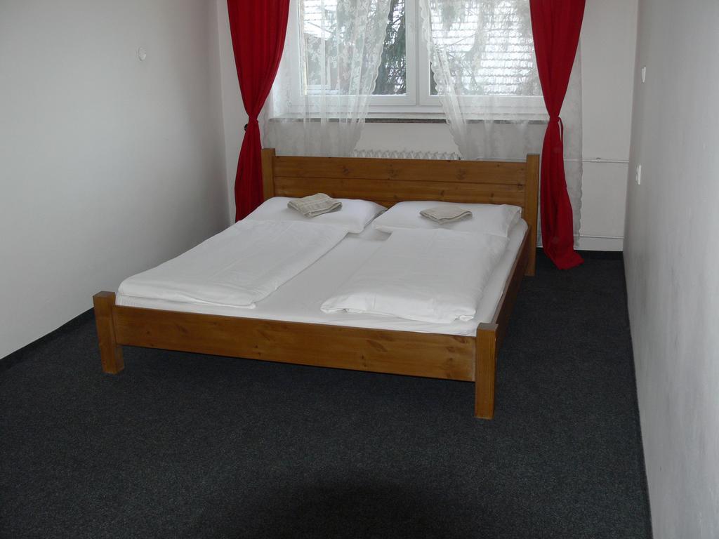 Lazza Motel เบอร์โน ภายนอก รูปภาพ